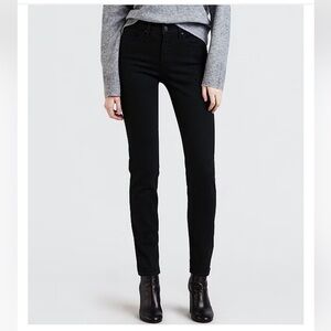 Levi’s 312 shaping slim jeans black